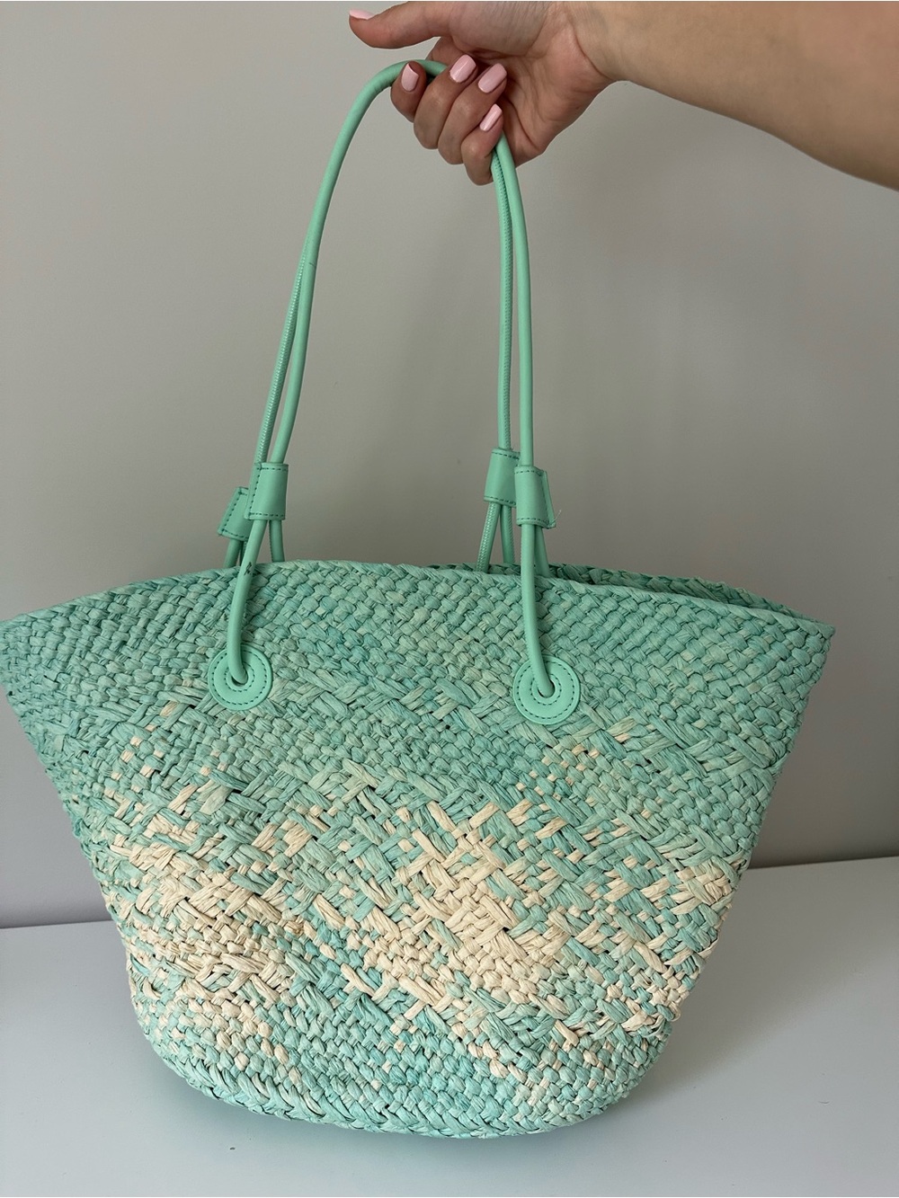 Woven Straw Tote - Picture 5 of 7